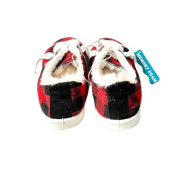 Bumble & Birdie Buffalo Plaid Sneakers With Faux Fur Trim Size 11 Red/Black New - Picture 3 of 4